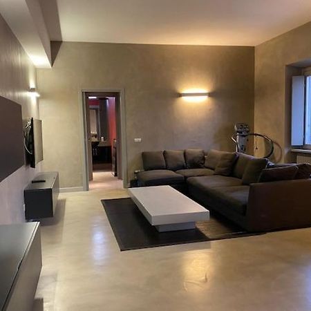 Spacious & Elegant Apartment Near Corso Como - Maroncelli Милан Экстерьер фото