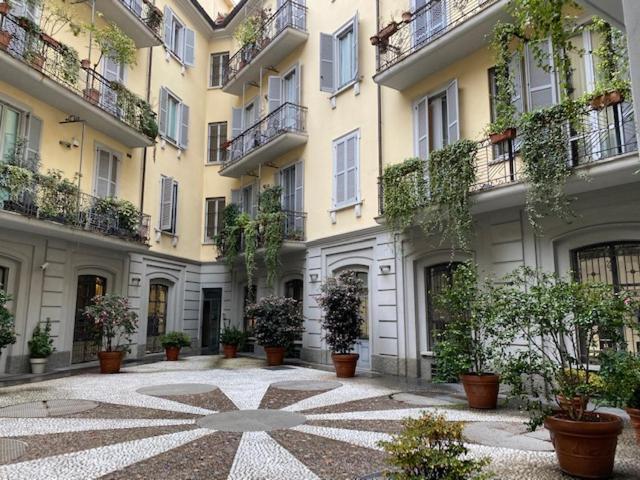 Spacious & Elegant Apartment Near Corso Como - Maroncelli Милан Экстерьер фото