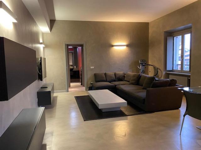 Spacious & Elegant Apartment Near Corso Como - Maroncelli Милан Экстерьер фото